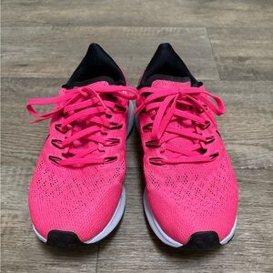 Nike Women’s Hot Pink Zoom Pegasus Lightweight Running Shoes 🌷🌷 size 7.5
